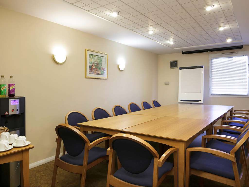 Hotel Ibis Cardiff Gate - International Business Park Facilidades foto